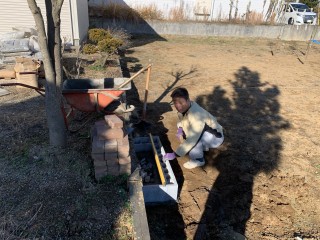 廃材利用の石畳