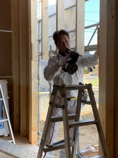 田山建設事務所新築工事・サッシ取付