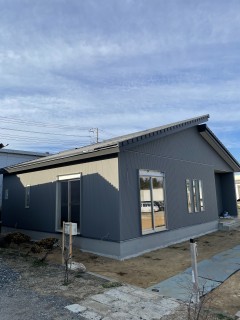 田山建設事務所新築工事・足場が外れたよ