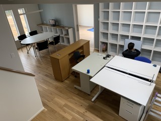 田山建設事務所にオフィス家具搬入