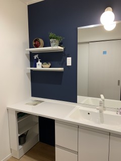 洗面所の棚が完成！