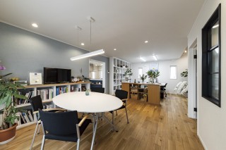 田山建設事務所の打合せスペース