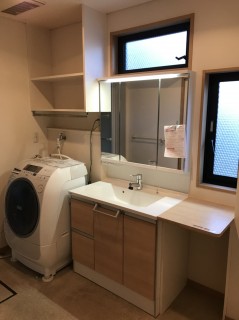 地震に強い家づくり　10/25日の様子