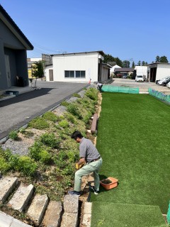 全員で除草作業