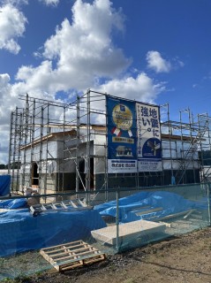 透湿防水遮熱シートで包まれた