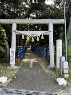 泉神社でパワーをいただいてきました。