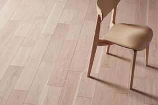 グレージュインテリア　ドライオークの床