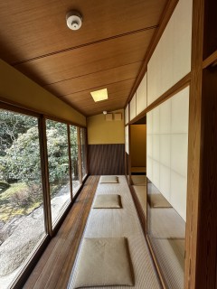 大きい窓と小さい窓