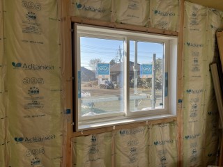 小美玉市Y様邸新築工事　窓枠施工