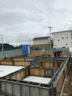 地震に強い家づくり・基礎立ち上がりコンクリート打設