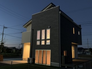 暖かい家に必要なものはなんでしょう