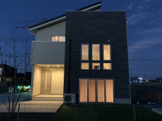 夜のモデルハウス見に来ませんか？