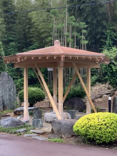 超カッコいい井戸の屋根が完成！