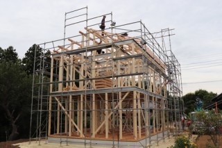 地震に強いテクノストラクチャーの家・上棟