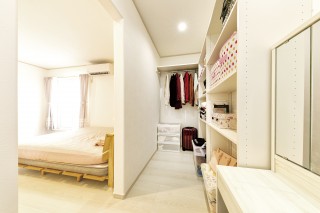 ブログで見学会　収納たっぷりがいいね！